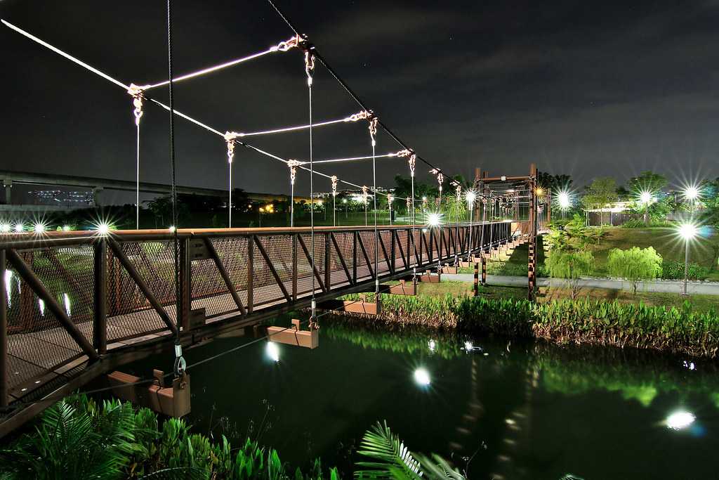 The Punggol Waterway Park is one of the most scenic trails in the country to rent a bike and explore.