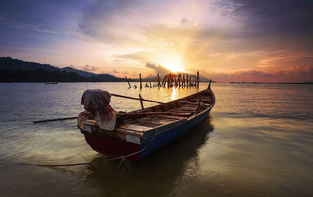 Sunrise at Tanjung Rhu