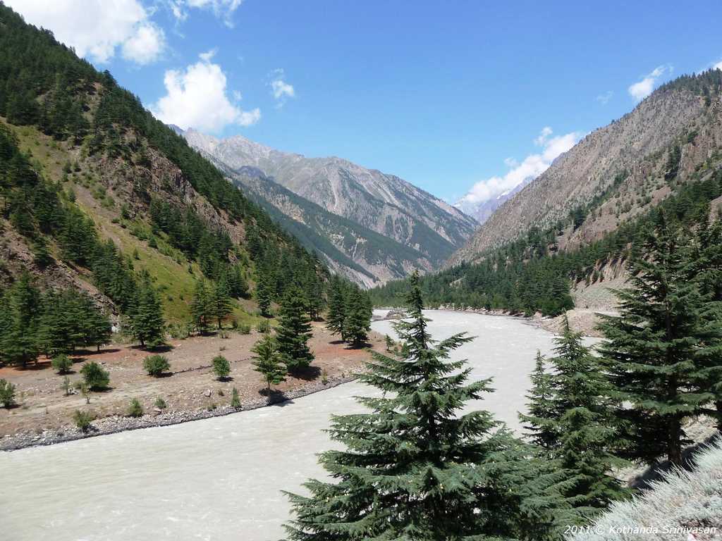 Snow road in Pangi Valley