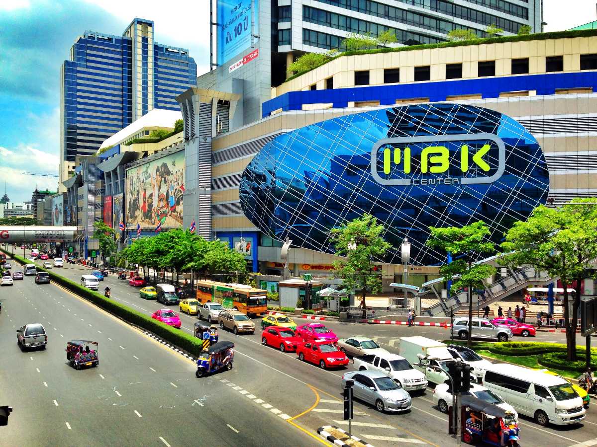 Best Outlets & Shopping Malls in Bangkok, Thailand