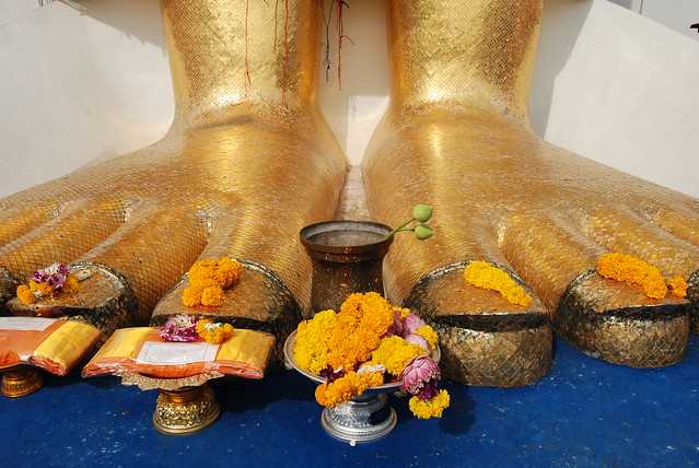 Prayer Hall at Wat Intharawihan