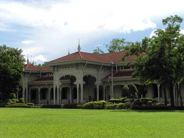 Abhishek Dusit Throne Hall