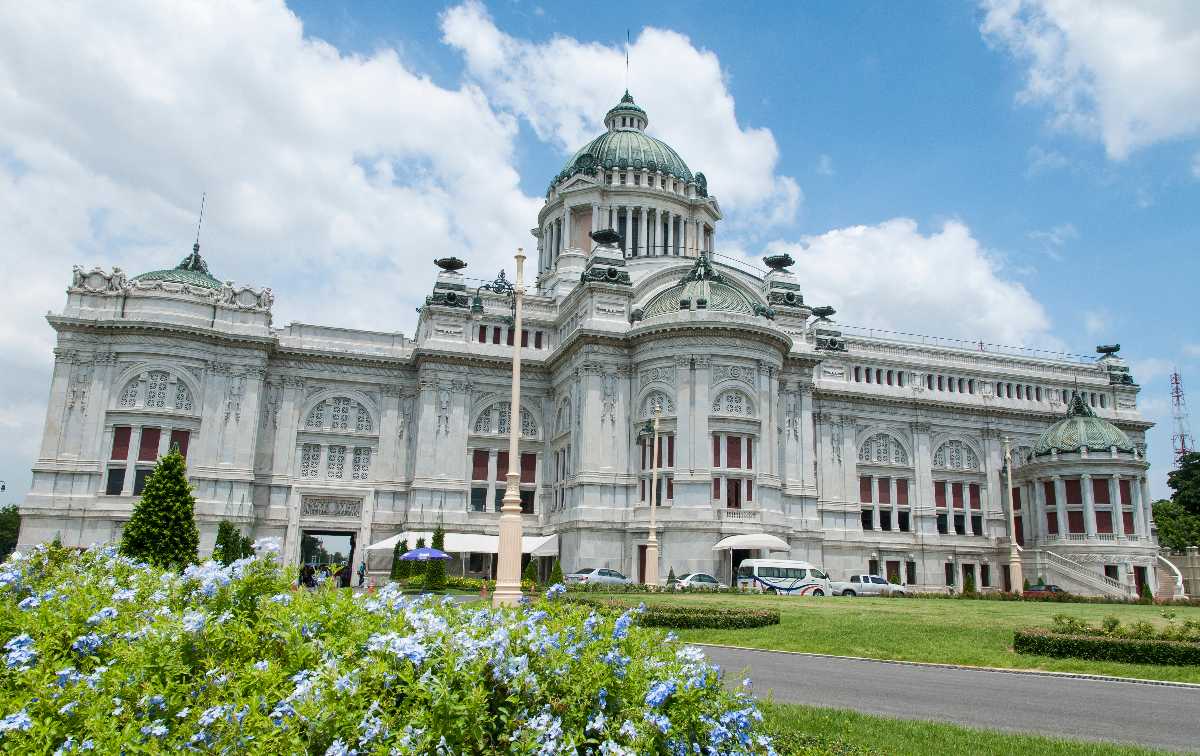 Abhishek Dusit Throne Hall