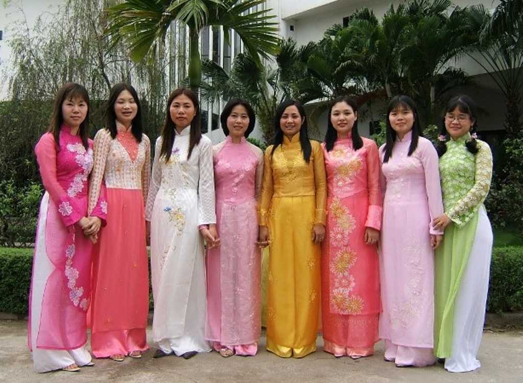 describe ao dai