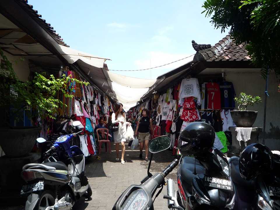 Honeymoon in Bali, Shopping in Bali