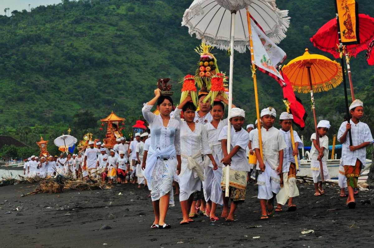 18 Festivals in Indonesia That Bring Out Its National Colours (2024