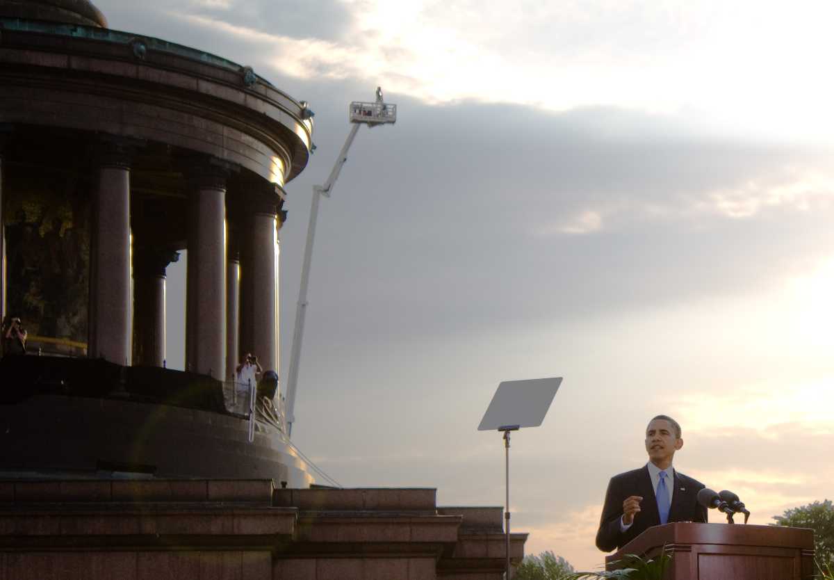 Barack Obama delivering his speech at the Victory Column, Berlin on 24 July, 2008