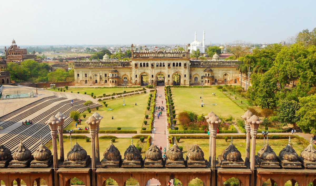 [Image of Bara Imambara in Lucknow]