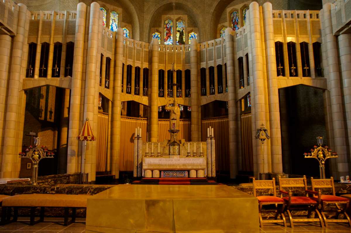 Basilica of the Sacred Heart, inside, chapel