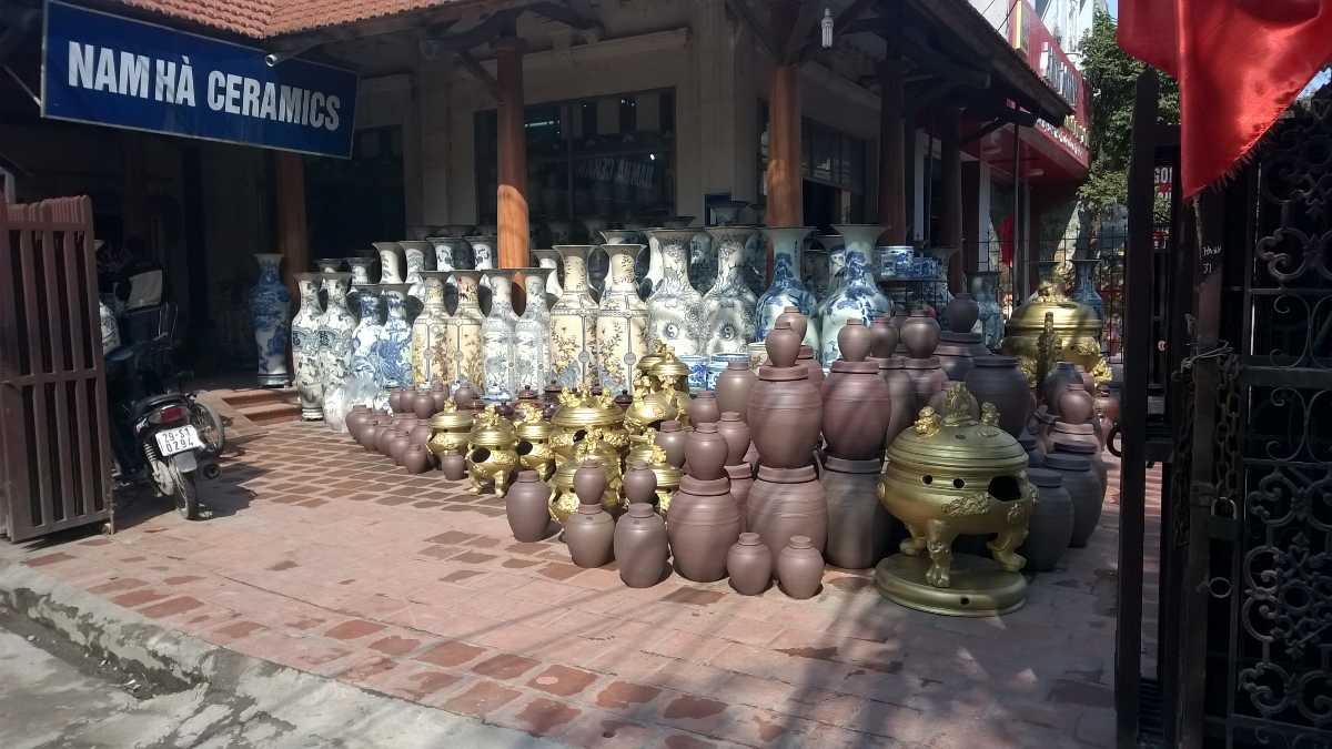 Bat Trang Pottery Village Products