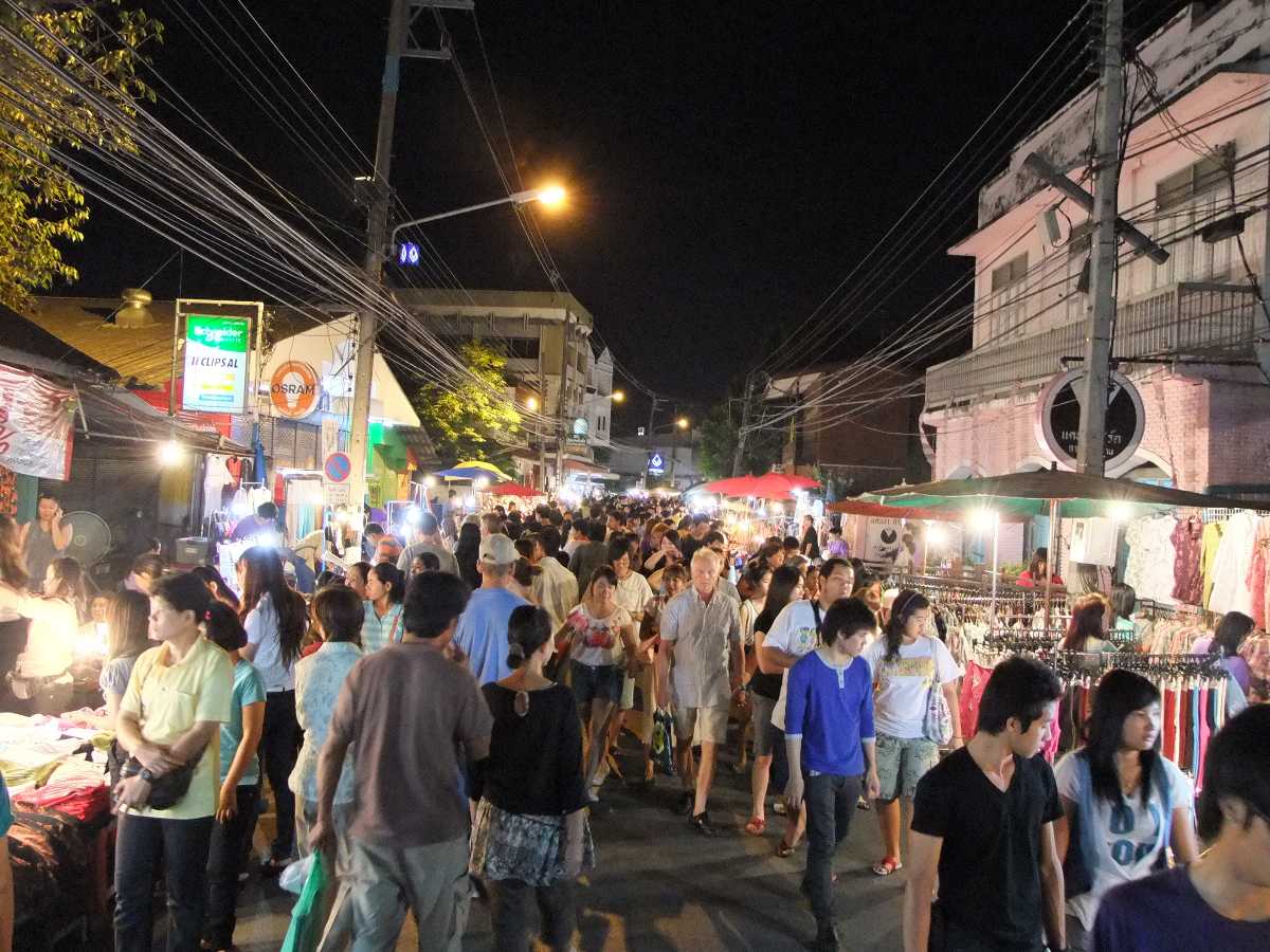Saturday Walking Market, Night Markets in Chiang Mai