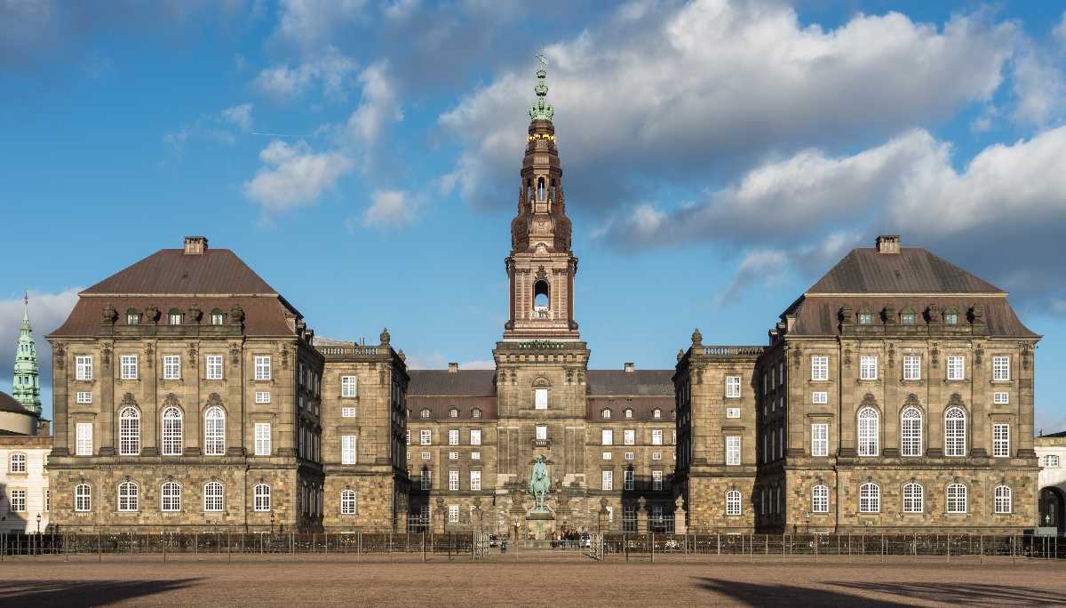 7 Palaces in Copenhagen
