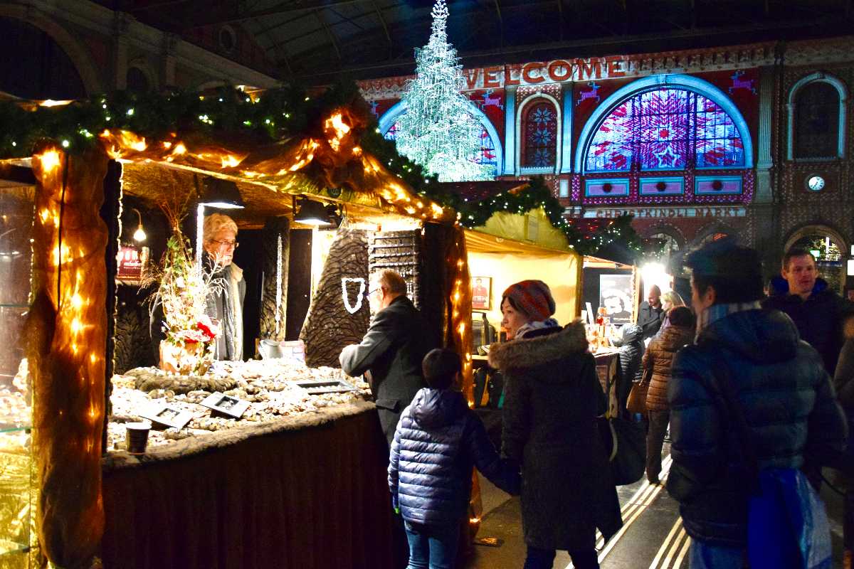 Zurich Christmas Markets Activities, Shopping, Timings Holidify