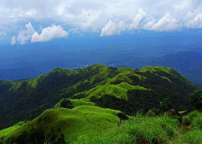Scotland of India - Coorg | Misty Mountains & Lush Greenery