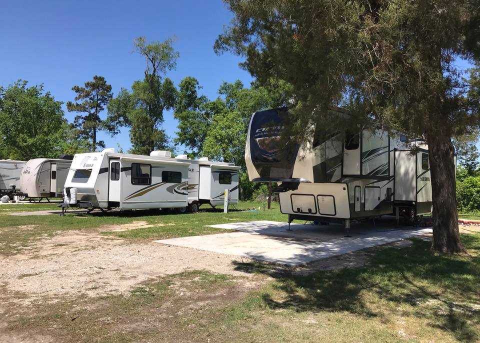 Dallas Shady Oaks RV Park, Texas, USA/ Camping Options ...