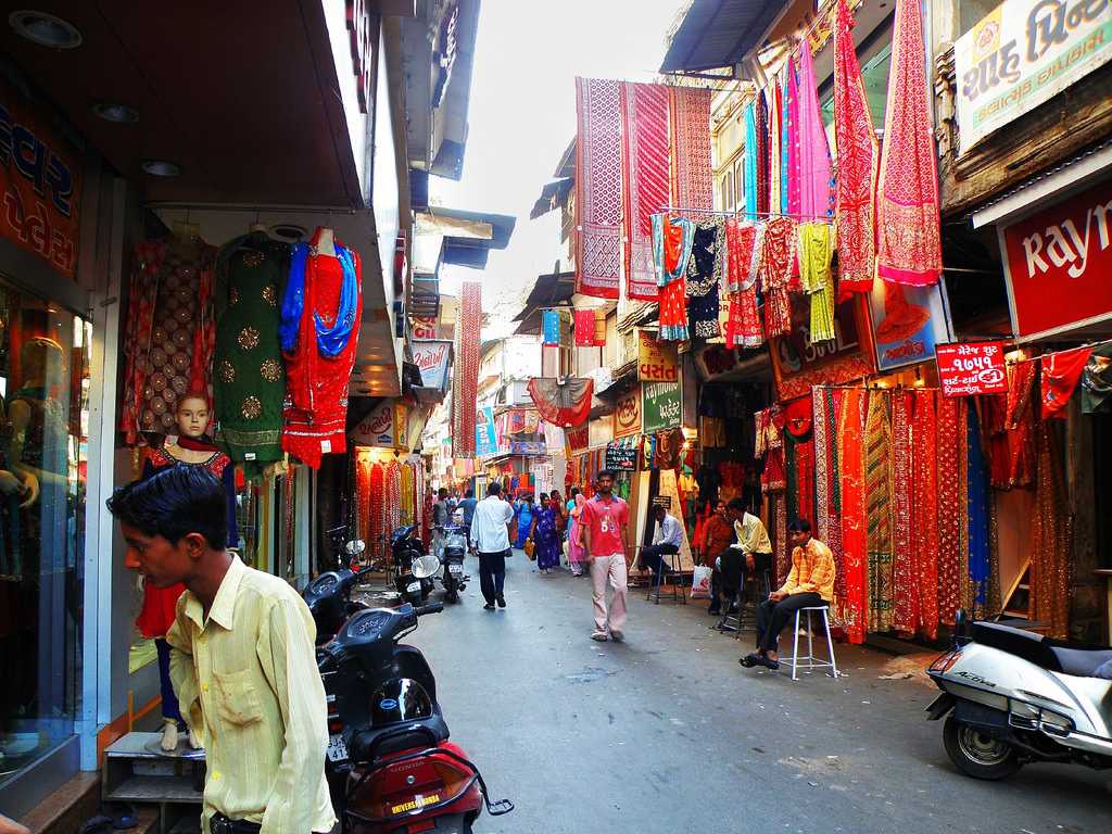 Shopping in Ahmedabad - 10 Best Markets For Retail Therapy
