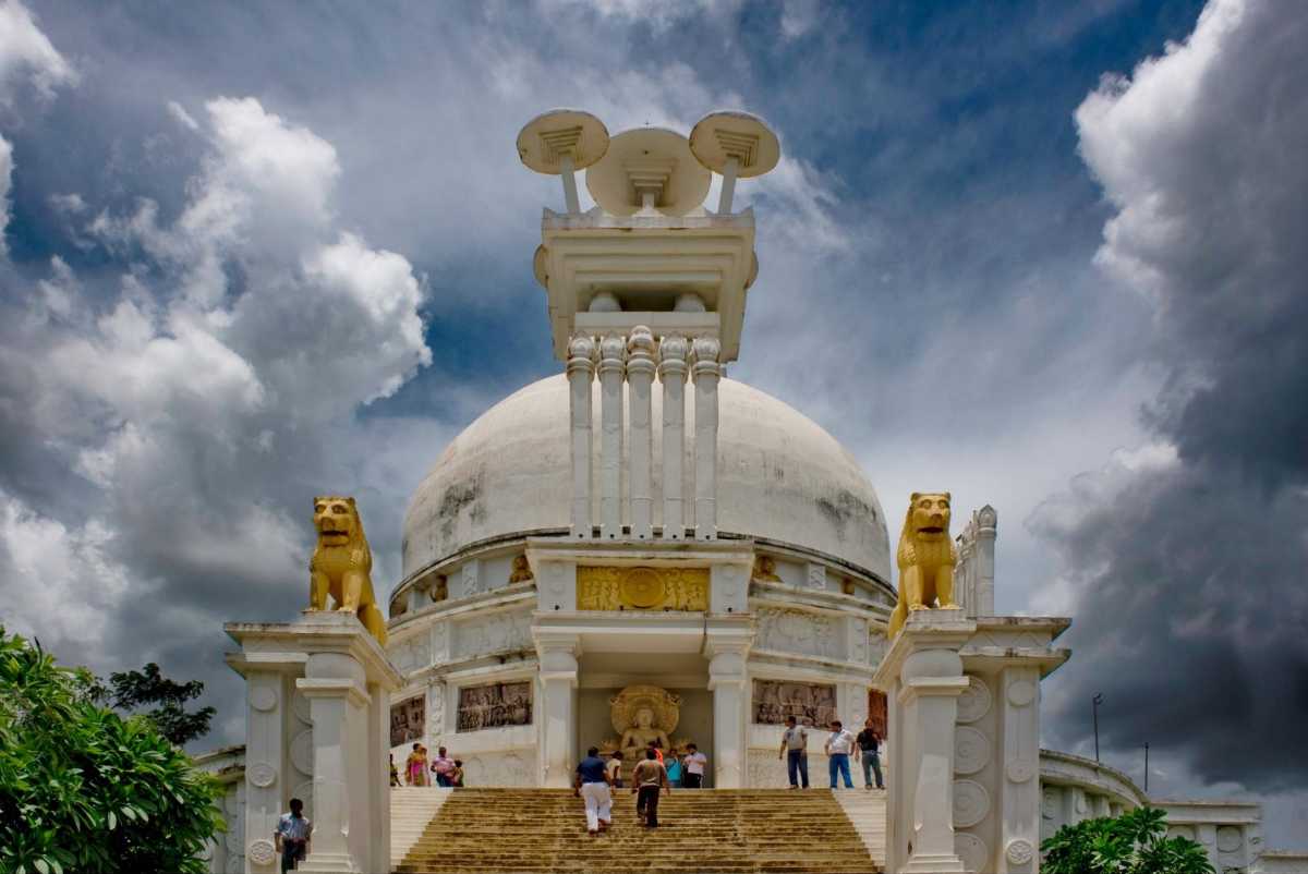 Dhauli Giri Shanti Stupa 