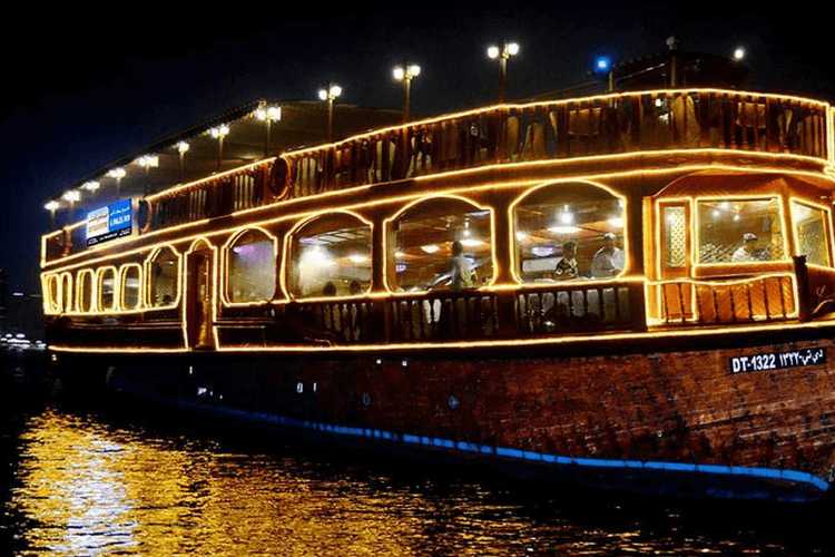 Dhow Cruise, Nightlife in Dubai