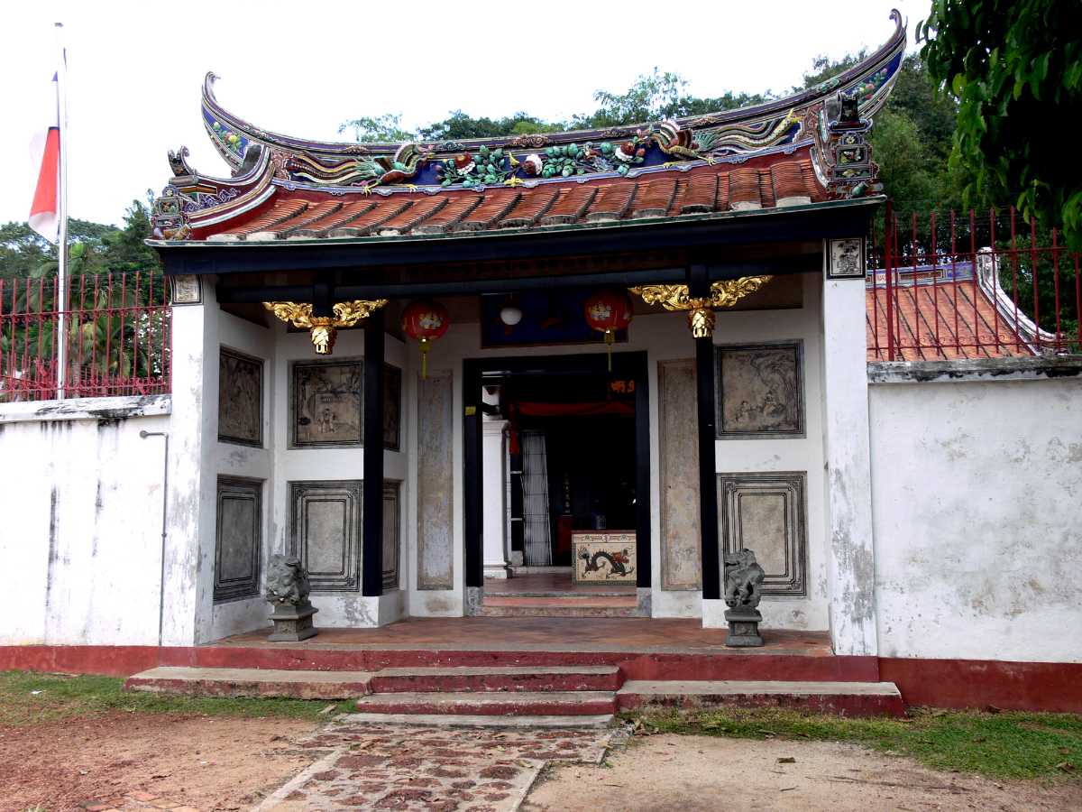 Poh San Teng Temple at Bukit Cina