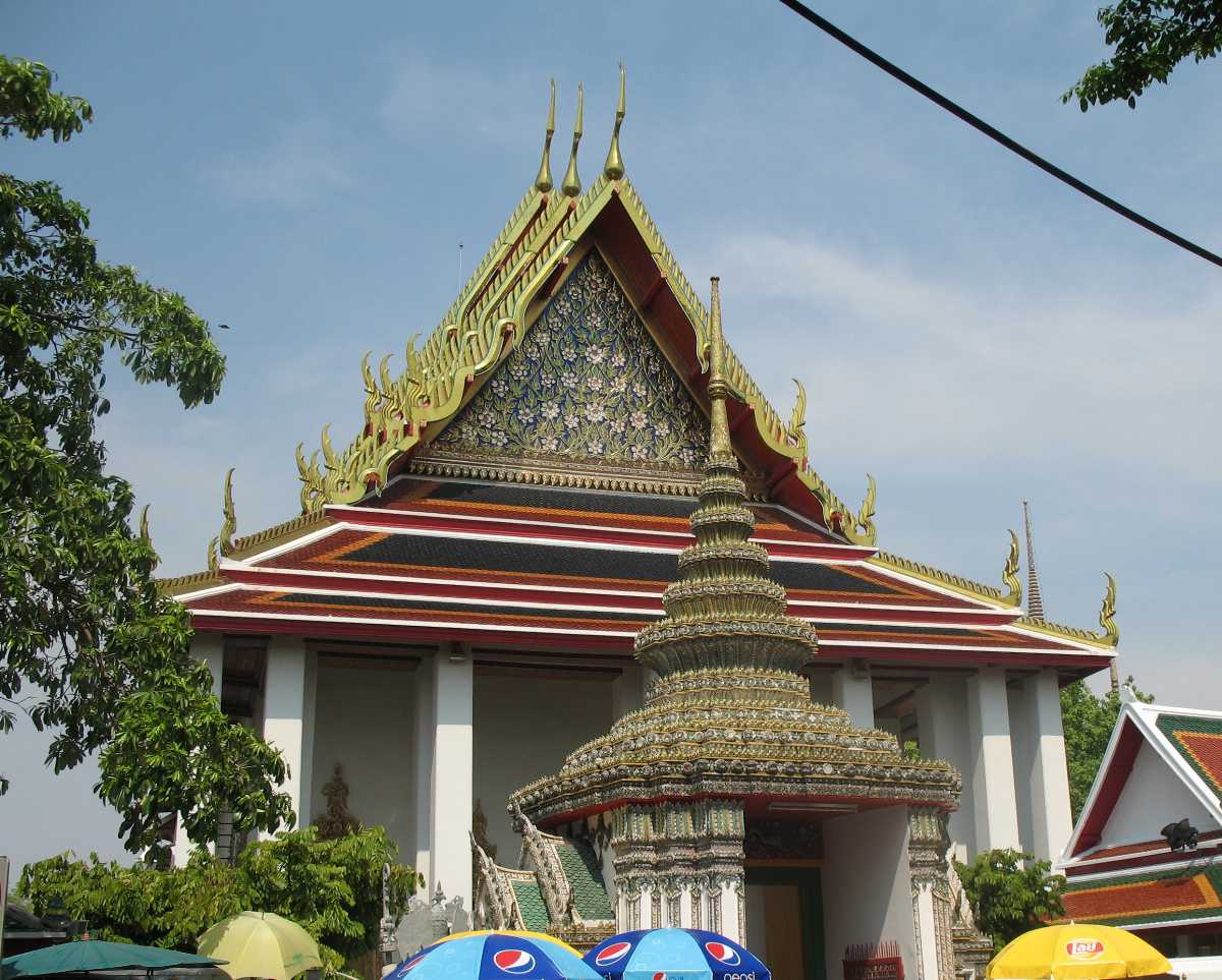 Entrance to Wat Pho