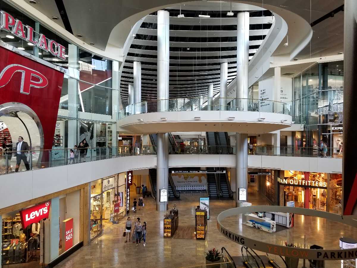 10 Malls in Las Vegas For Your Retail Therapy Needs