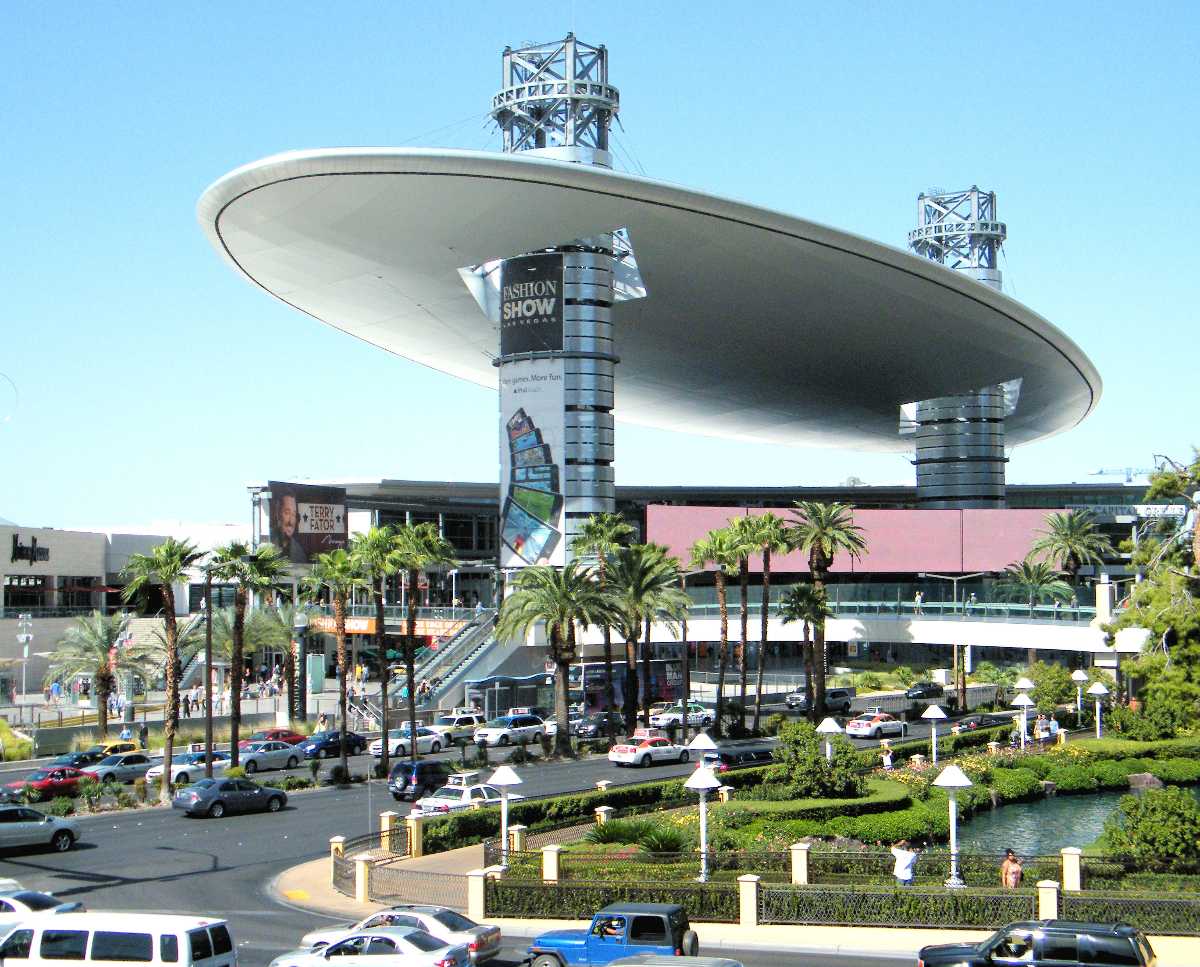 10 Malls in Las Vegas For Your Retail Therapy Needs