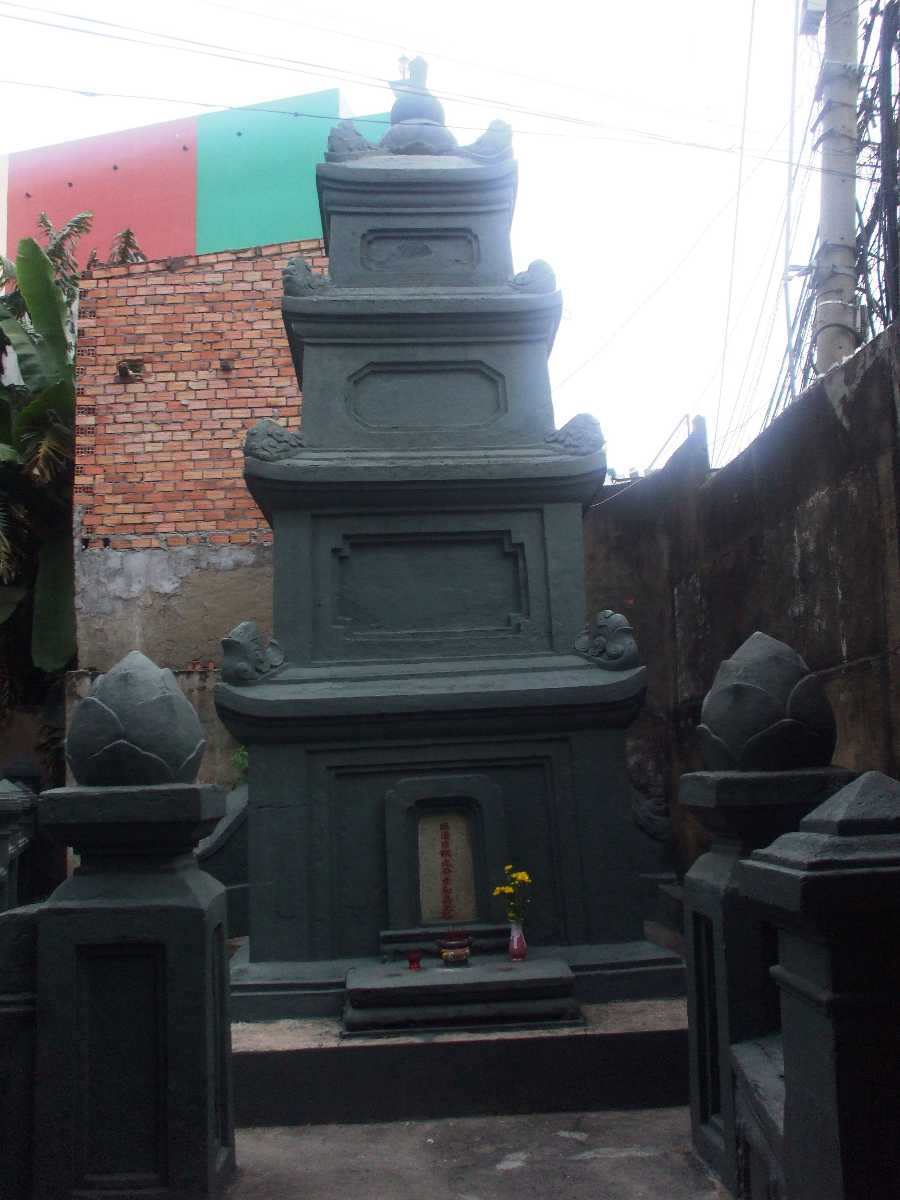 Stupas of Abbots at Giac Lam Pagoda