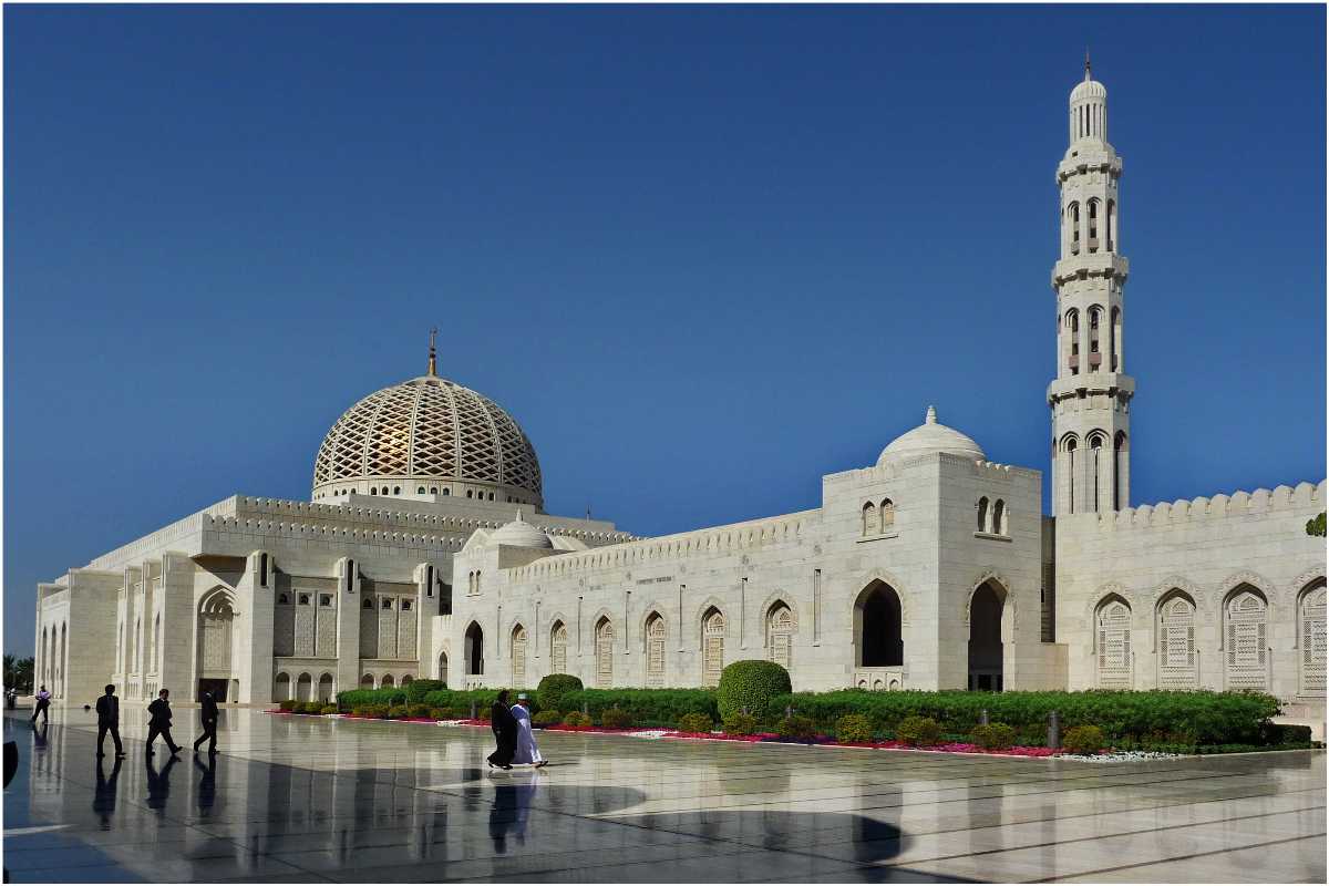 muscat grand mosque tour