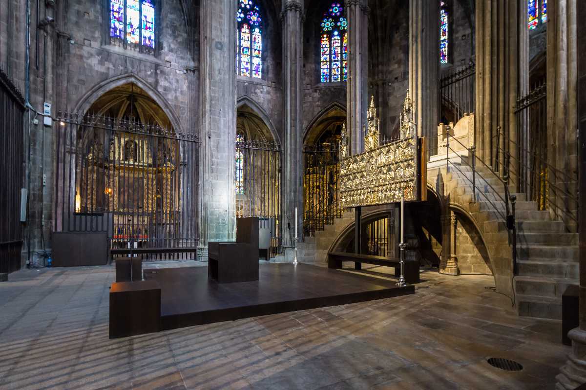 cathedral, girona, golden artwork