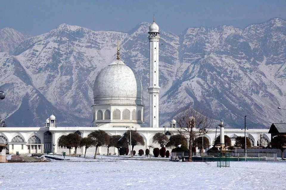 places to visit in hazratbal srinagar