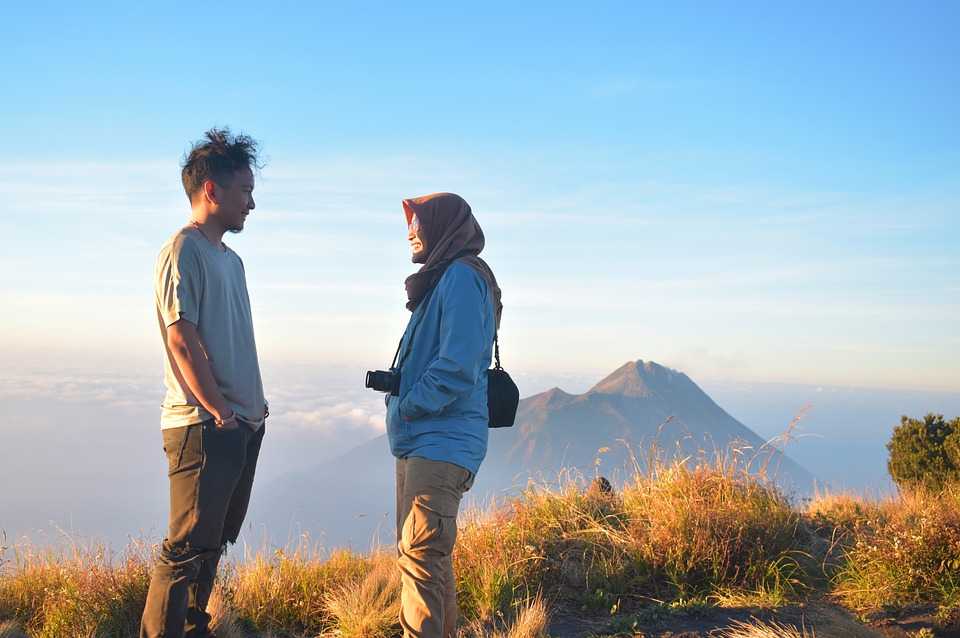 darjeeling trip couple