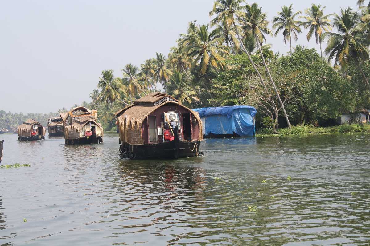 Kumarakom Backwaters, Boating in India