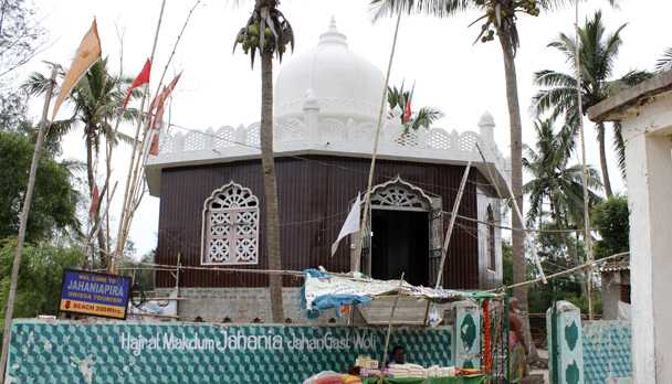 Jahania Pir Shrine at Astaranga Beach