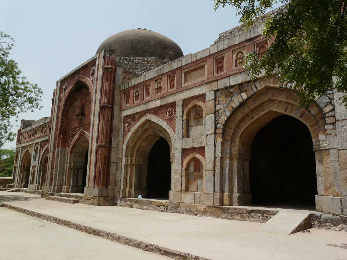 Jamali Kamali Masjid and Tomb