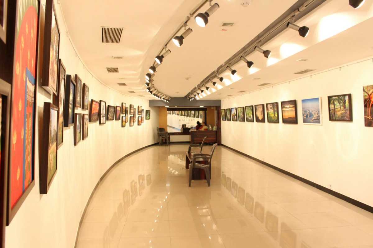 art galleries in india, jehangir art gallery mumbai