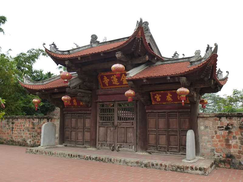 Entrance to Kim Lien Pagoda Hanoi