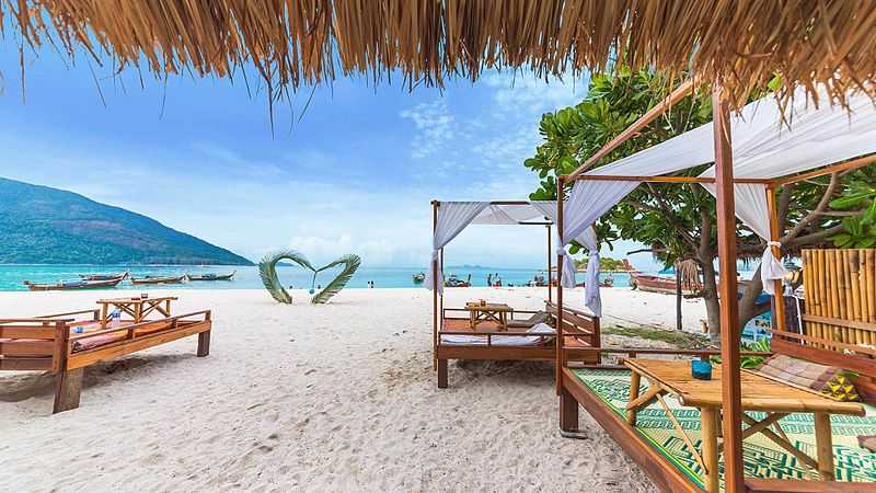 Bali Vs Phuket