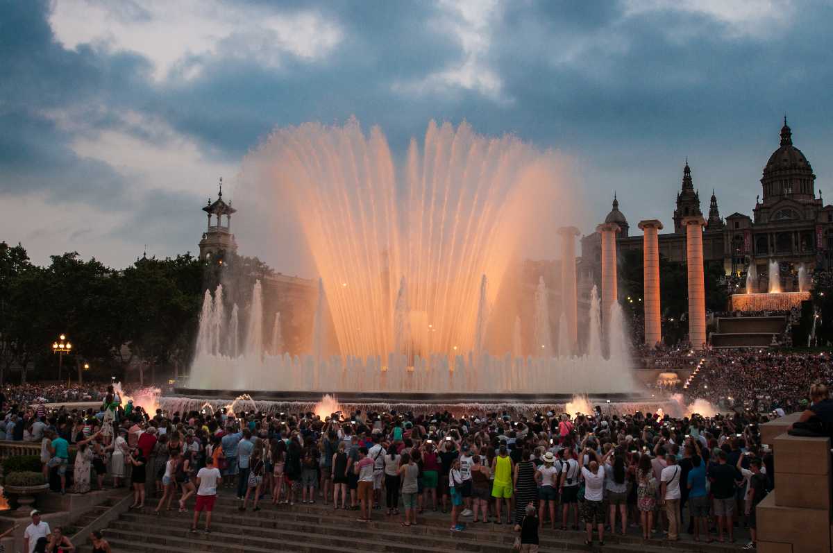 Magic Fountain near Placa D' Espanya