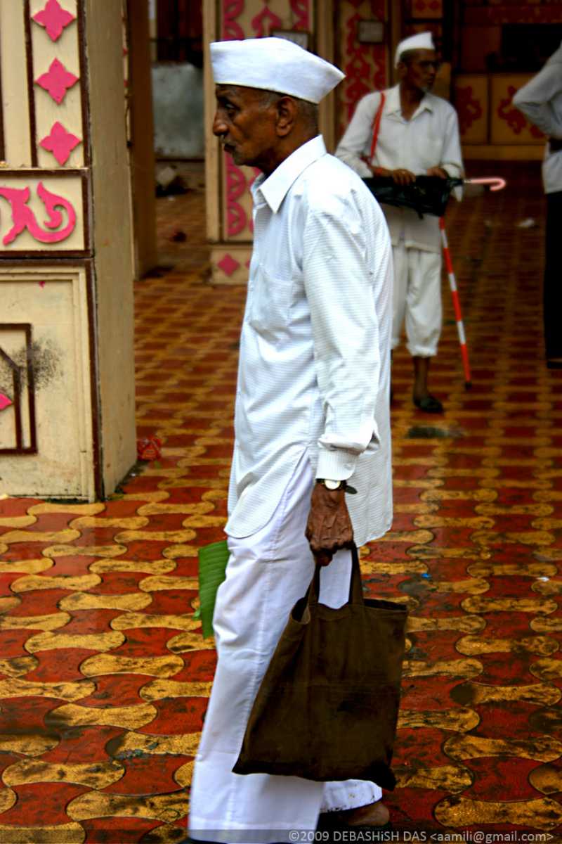 Traditional Dress of Maharashtra - Men & Women • Travelothon