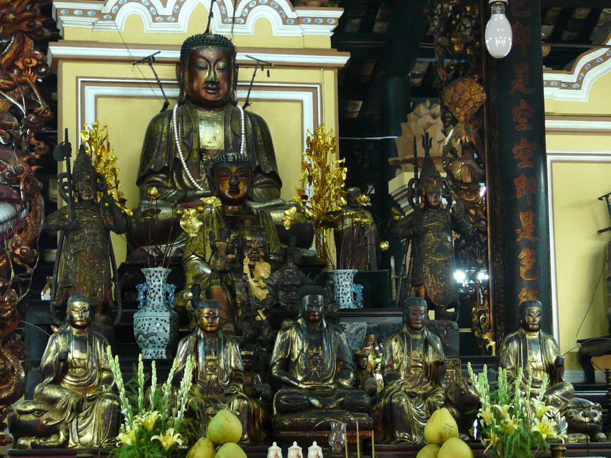 Mail Altar of Giac Lam Pagoda