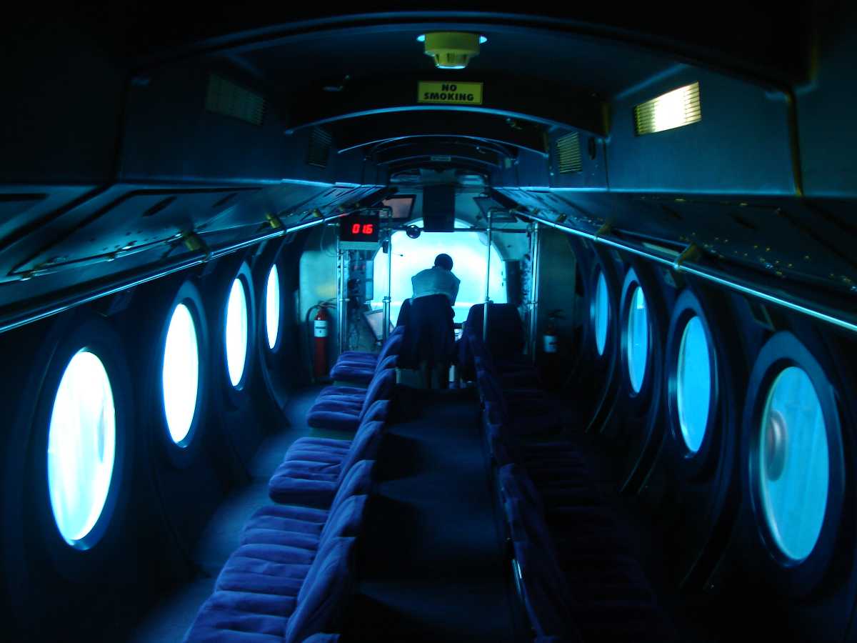 Submarine tour in Male