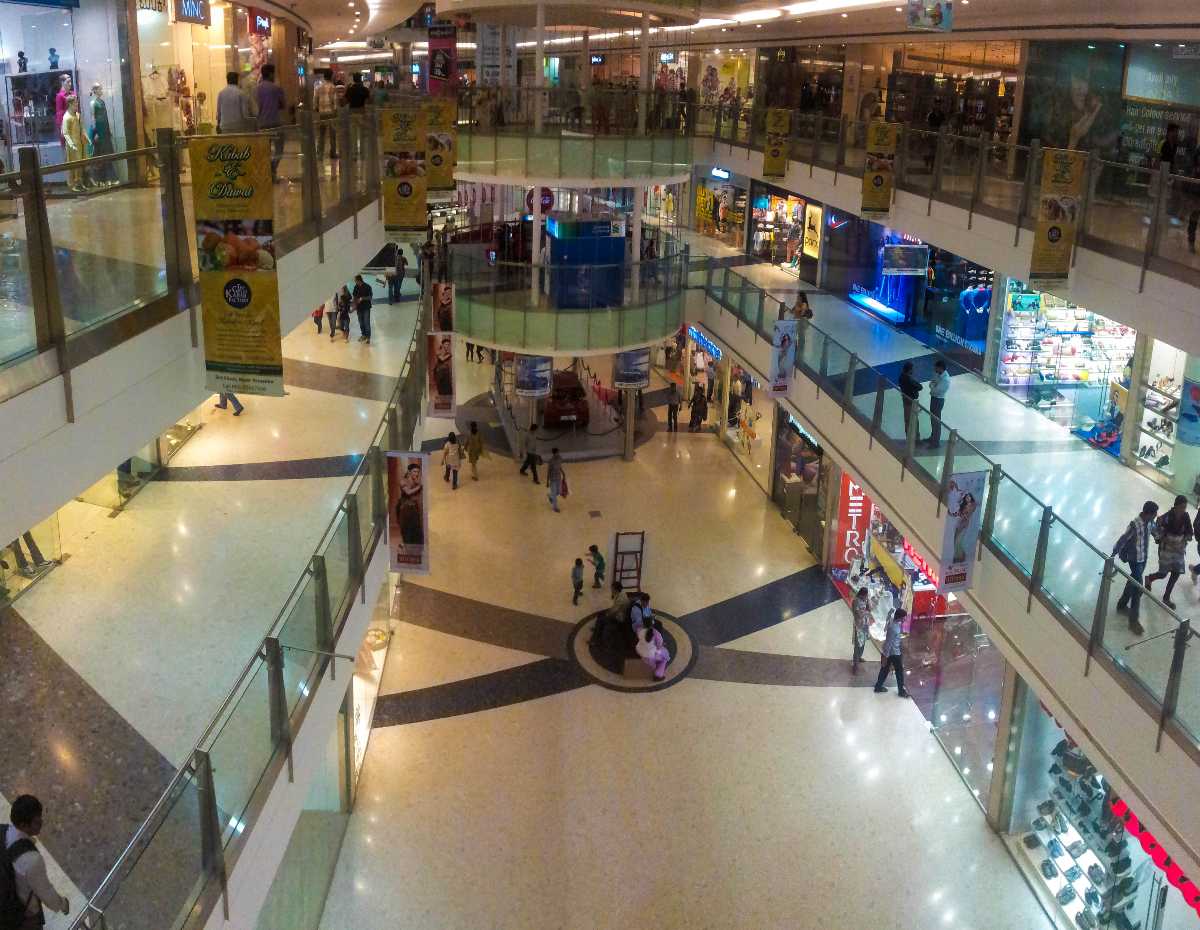 Tommy Hilfiger (Garuda Shopping Mall) in Magrath Road,Bangalore