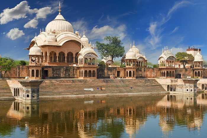 mathura vrindavan tour how many days