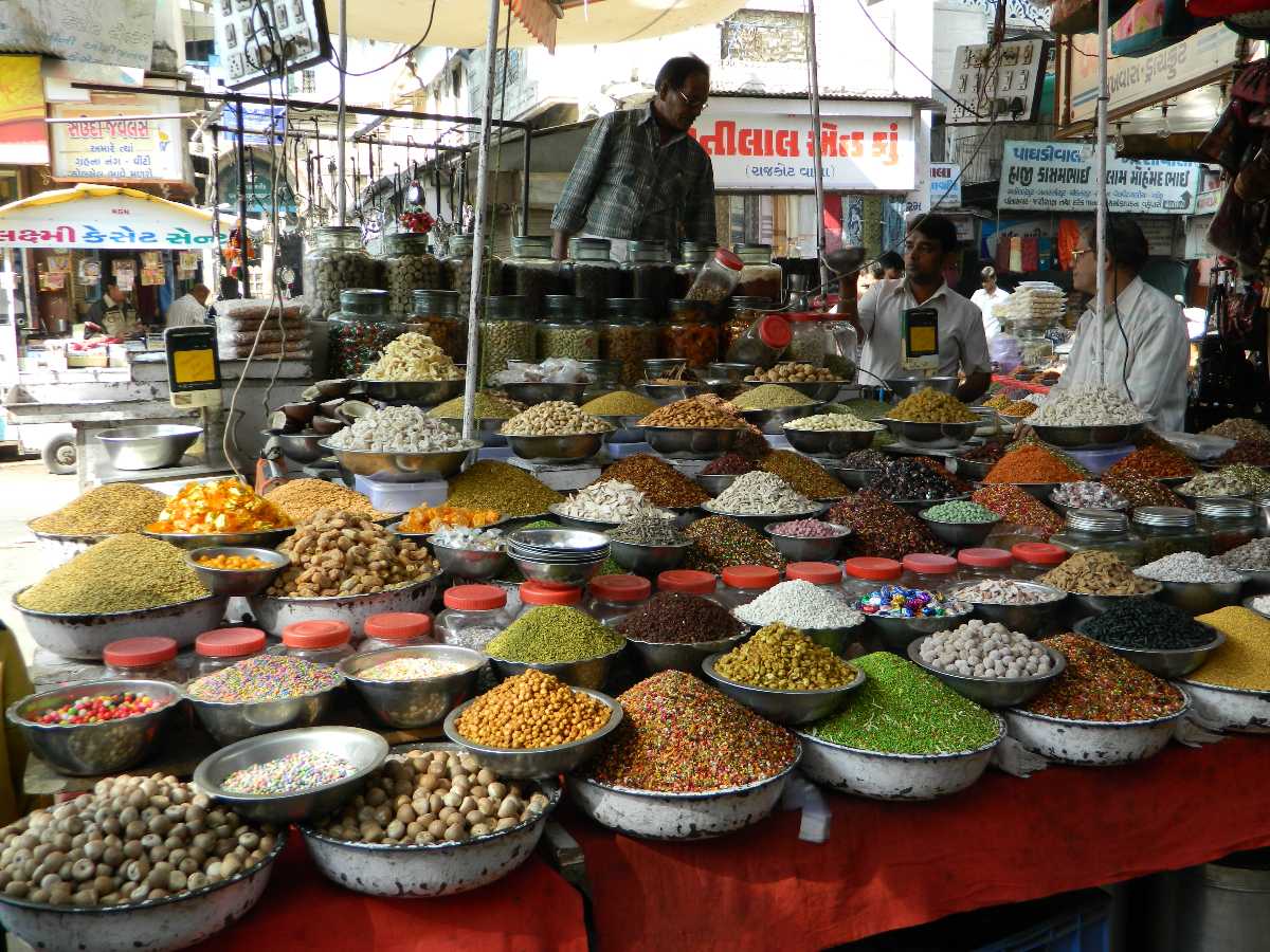 Shopping in Ahmedabad - 10 Best Markets For Retail Therapy