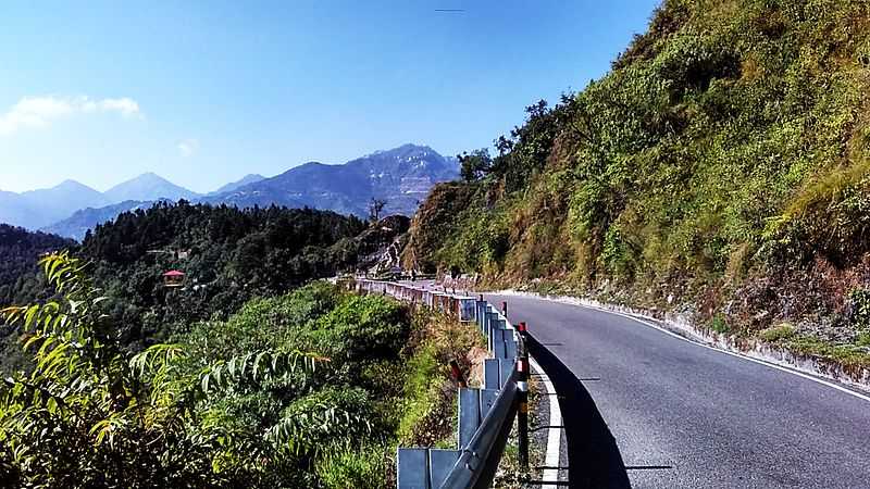 Road to Mussoorie