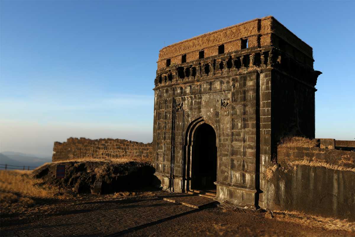 Summer Season, Raigad, Raigad Fort