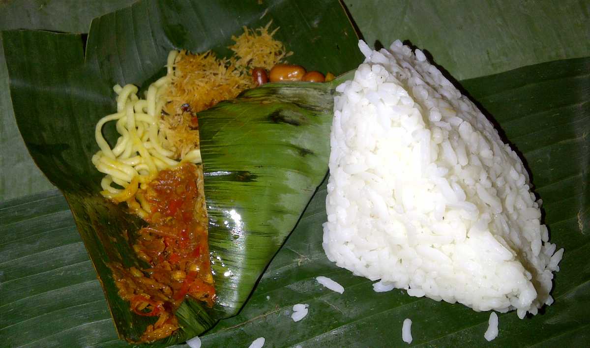 Nasi Jinggo, Street Food in Bali