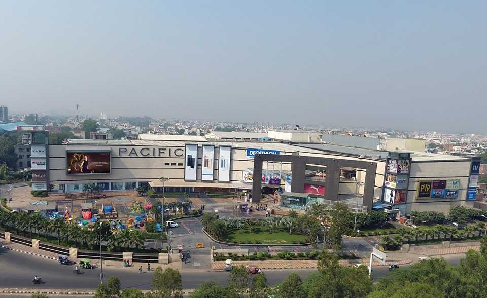 Bata showroom in discount dwarka sector 12