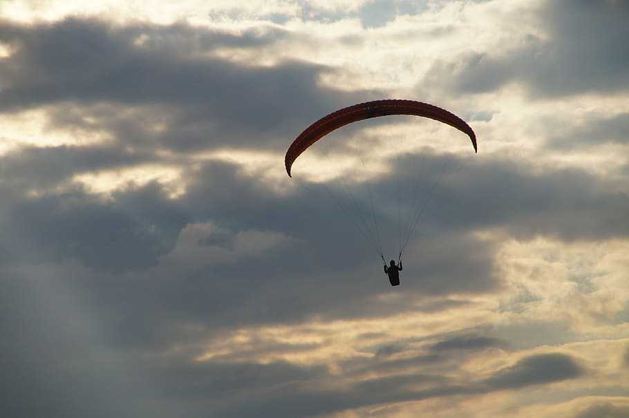 Paragliding