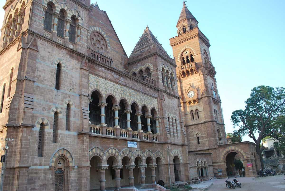 Prag Mahal, Bhuj | Timings, History, Best Time | Holidify